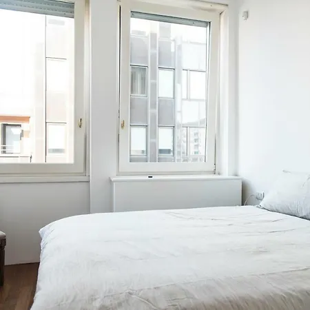 Apartment Youhosty - Pisani Small 13 Milan